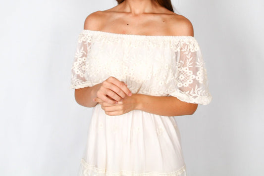 Vestido Boho Indie Hombros Descubiertos Beige o Blanco CASILDA