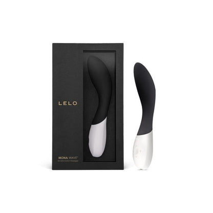 Vibrador LELO MONA Wave™ en color negro, diseñado para la estimulación del punto G con un innovador movimiento ondulante. Su forma ergonómica, material de silicona premium y 10 modos de vibración ofrecen una experiencia de placer intensa y personalizada. Recargable por USB e impermeable.