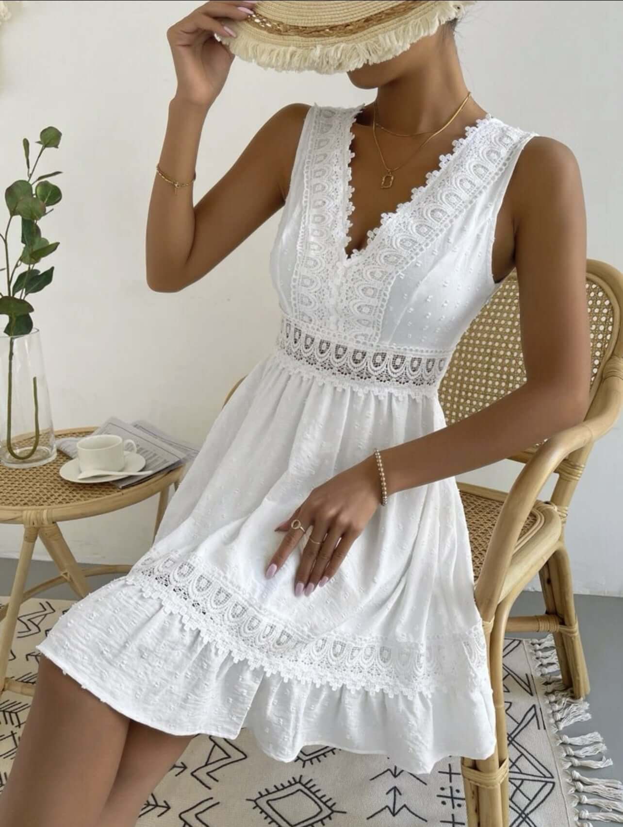 Vestido Boho Ibicenco Blanco Corto Tirantes bordado EMMA