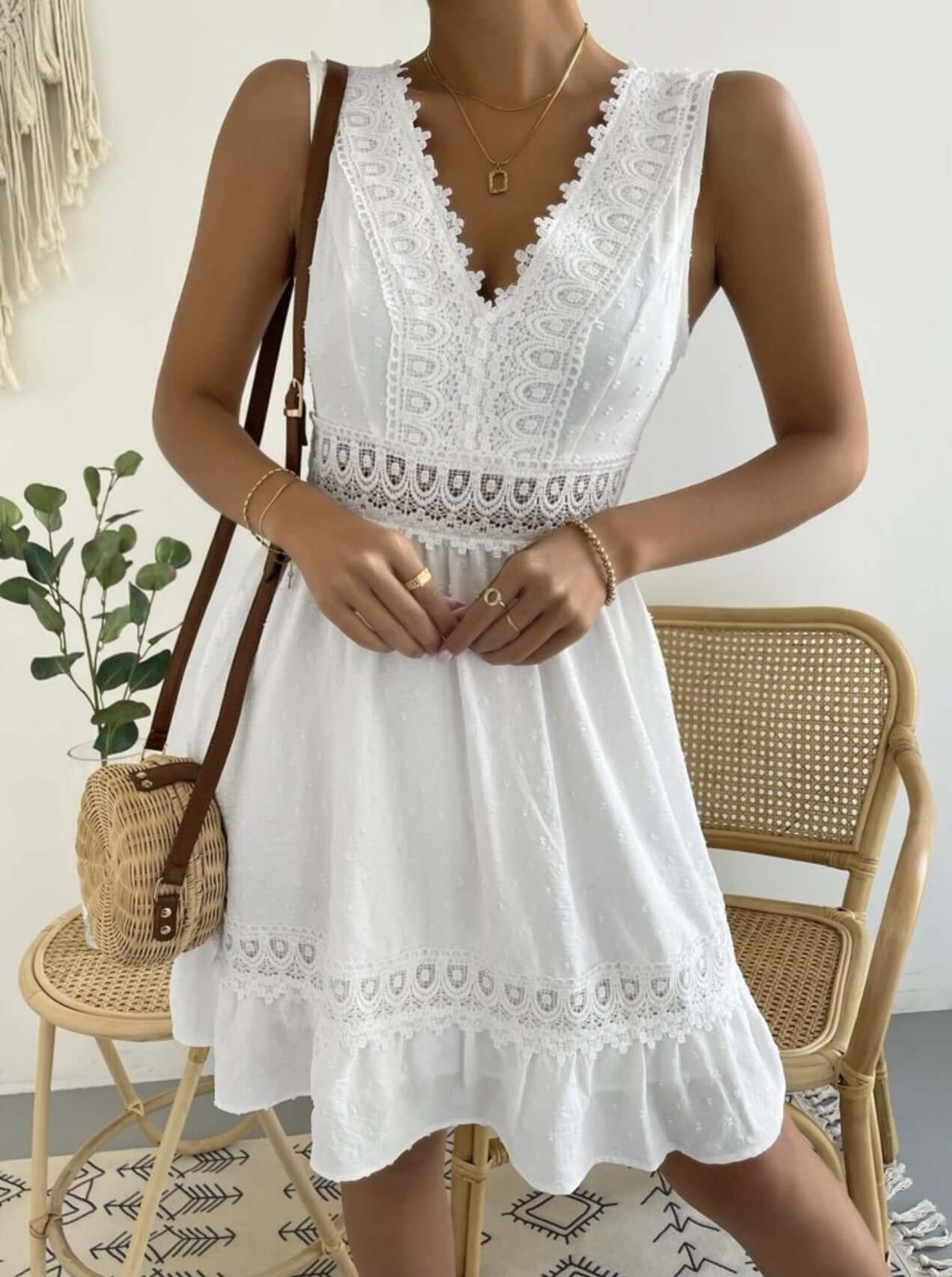 Vestido Boho Ibicenco Blanco Corto Tirantes bordado EMMA