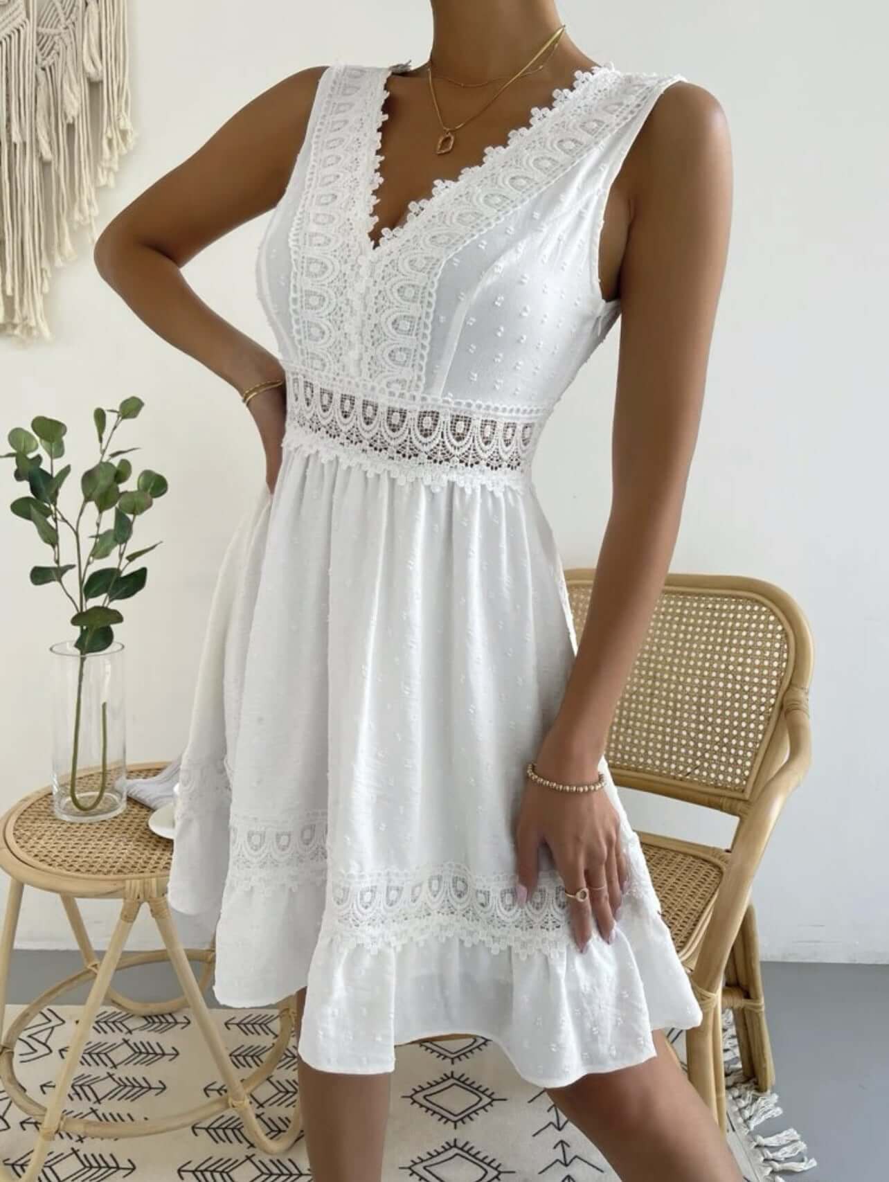 Vestido Boho Ibicenco Blanco Corto Tirantes bordado EMMA