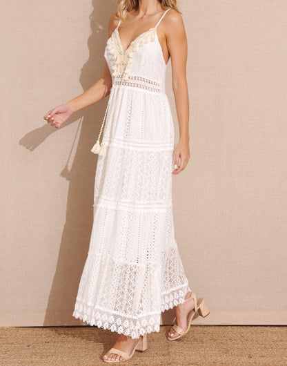 Vestido Boho Blanco Largo Con Borlas En Escote REGINA